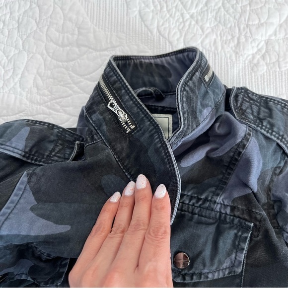 Abercrombie & Fitch Jacket Women Small Utility Military Camouflage Cinching C2 - Picture 10 of 10